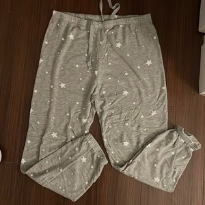 GREY SWEATPANTS WITH WHITE STARS